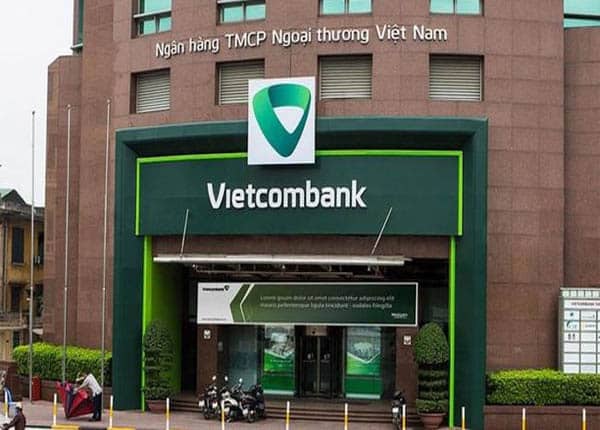 Ngân hàng Vietcombank có làm việc vào thứ 7 không?