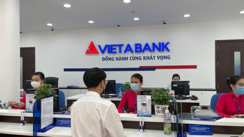 Có nên gửi tiền vào ngân hàng Việt Á
