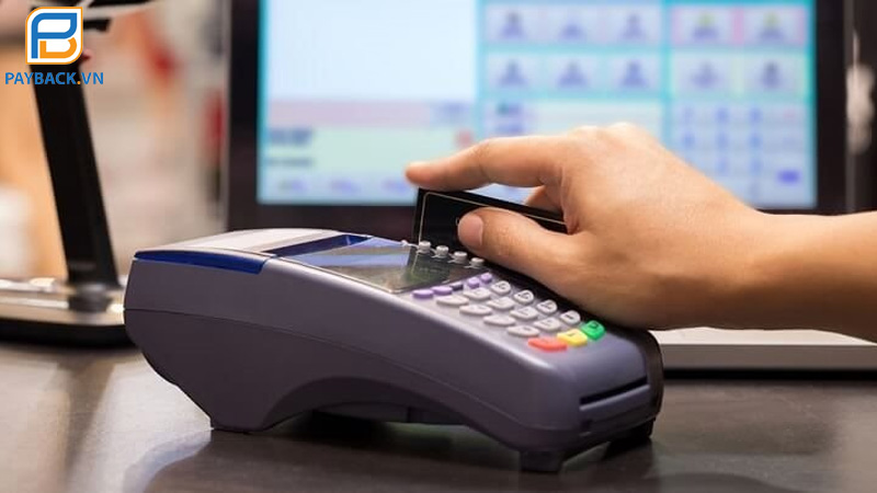 Dịch vụ rút tiền thẻ tín dụng Quận Tân Phú cước phí rẻ nhất