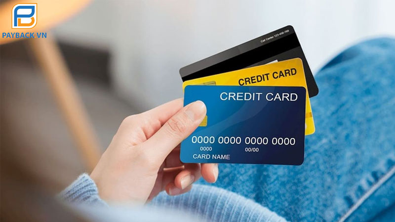 Thẻ chính thẻ phụ là gì?  Cách mở thẻ tín dụng phụ năm 2025